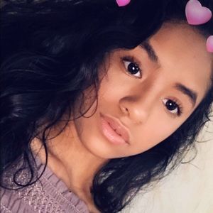 Meet your Posher, Jazmin